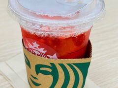 粉莓柠力生咖-星巴克(前滩世贸中心店)