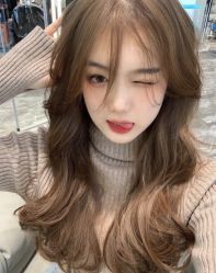 -BULB STUDIO 巴柏明星发型工作室