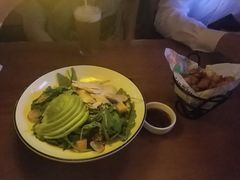 牛油果秋葵烧鸡沙拉-COMMUNE幻师(上邦百汇城店)