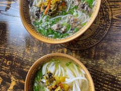-正宗李家土鸡米线店