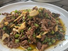 雪菜牛肉丝-食光慢宴·安吉土菜馆