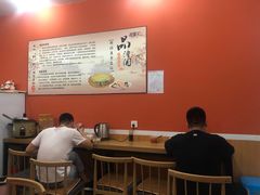 -左左香老潼关肉夹馍(龙山一路店)