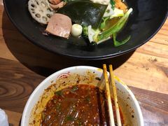-万记麻辣烫国展总店