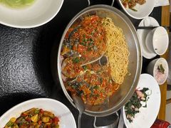 -鱼鲜饭香·招牌汽锅剁椒鱼头王