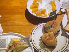 -Thanks美式餐厅(汉堡咖啡店)