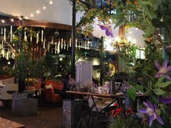 -查特花园美食广场(西单大悦城店)