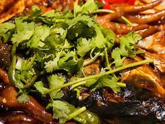 凤爪焗鱼头-周家二小姐的菜(西津渡店)