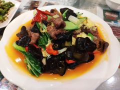 黑木耳炒肉-新疆伊宁远征餐厅