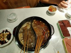 -五味缘小郡肝串串火锅(泛悦城市奥特莱斯店)
