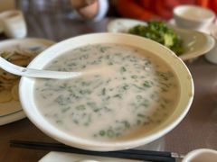 -湖泉水云间餐厅·弥勒地道菜(B座店)