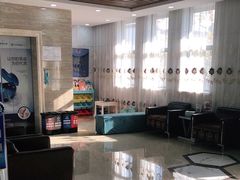 -茂菊口腔连锁(浦东南路店)