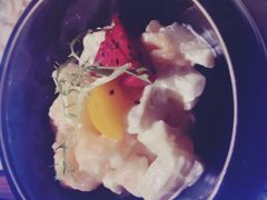 凤梨虾球-穹六人间 people 6(岳阳路店)