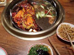 -渝都辣夫重庆老火锅(华新店)