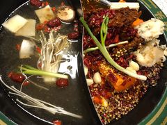 特色鸳鸯锅-有拈头成都市井火锅(南山总店)
