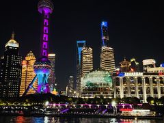 -黄浦江游览十六铺3号码头网红自助餐