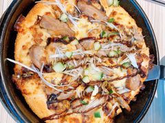 果木香风味烤鸭比萨-必胜客(联投东方店)