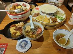 -怪噜范·老贵阳街头名小吃(鸿通城店)