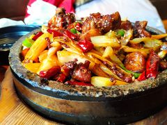 韩式瓦香鸡-鑫日千里马朝鲜族小馆(总店)