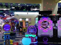 -爱玩嘉年华(龙湖曲江天街店)