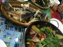 -乡土特色.冷锅鱼.牦牛肉汤锅