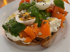 烟熏三文鱼吐司-Egg•Allday Brunch(襄阳北路店)