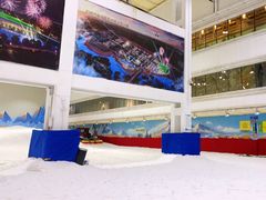 -乔波室内滑雪场