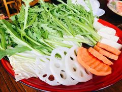 -东镇老火锅(长春路首店)