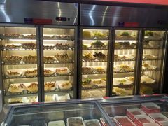 面包甜点陈列柜-小妖君串捞火锅(黄屯店)