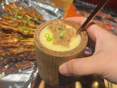 -何师烧烤·小龙虾·江湖川菜·精酿啤酒(成温店)