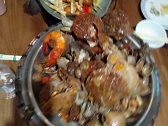-东来菜馆•手抓海鲜家常菜•海鲜锅贴(鸽子窝店)