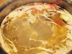 酸萝卜鸭架汤-守柴炉烤鸭(科华中路王府井店)