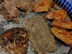 -金滏山烤肉·海鲜·火锅自助餐厅(襄阳万达店)