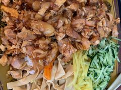 -张秀梅烤肉拌饭脆皮鸡饭