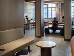 -星巴克臻选(上海今潮8弄店)