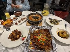 -彩云天云南餐厅