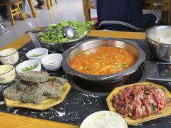 -黄利砖万峰林布依特色酸笋牛肉馆