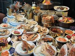 -雍容荟帝王蟹活龙虾展台自助(IFS黑金店)