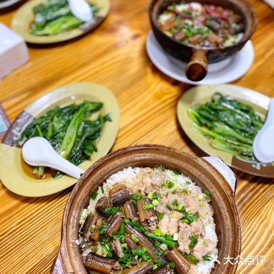 脆香米煲仔饭(百昌商业城店)