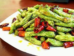 -山河屯铁锅炖(哈西站店)