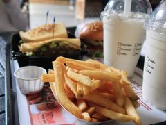-The Habit Burger Grill 哈比特汉堡(爱琴海店)