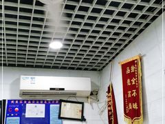 -覃肥叔桂林米粉(粮道街店)