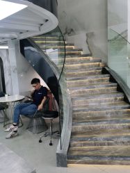 -苏奇发型·烫发染发