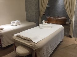 -苑苑vbeauty科技美容SPA