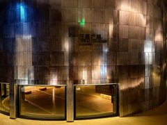 -涨巢·潮玩水疗局