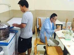 -洪峰浩老北京烧饼夹肉(角门路店)