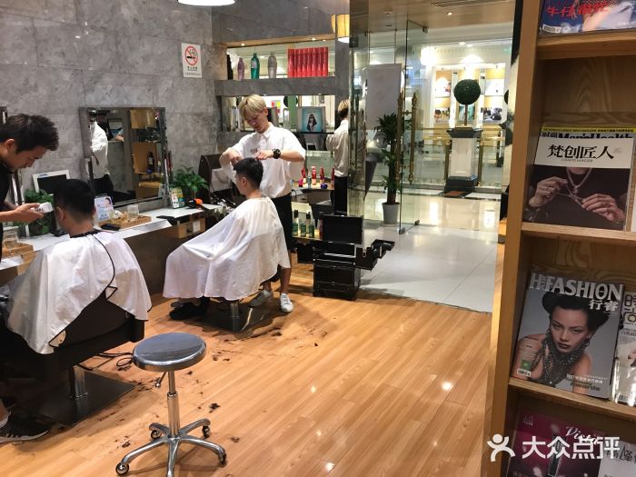 梵创造型(环球港店)图片