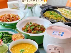 -阿瓦山寨·湘菜现炒·剁椒鱼头王(咸阳总店)