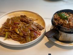 干炒牛河-粤香村(清真川菜店)