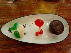 香草冰激凌-1886德国汽车餐厅(外滩十六铺码头店)