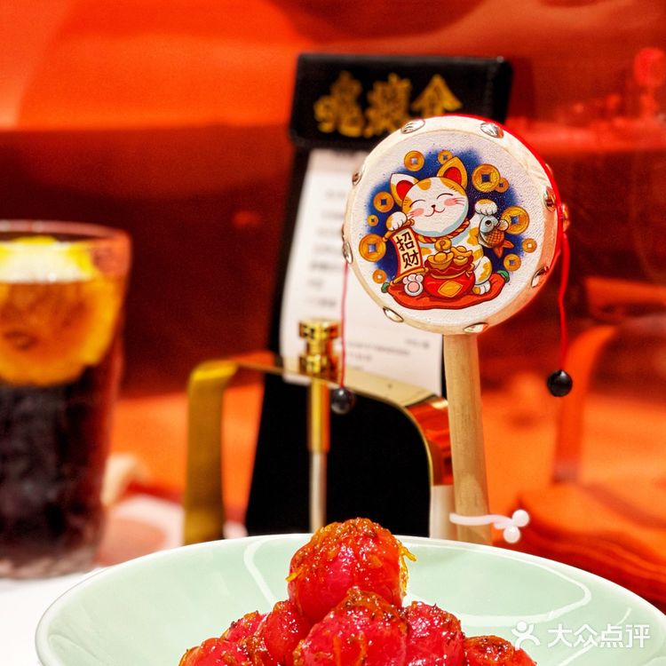 上海首家“瑰瘾食水煮鱼”热辣来袭